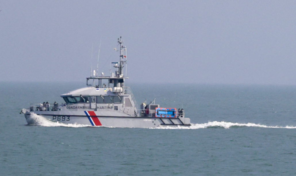 French Authorities Rescue 98 Migrants in the English Channel, Some Refuse Assistance