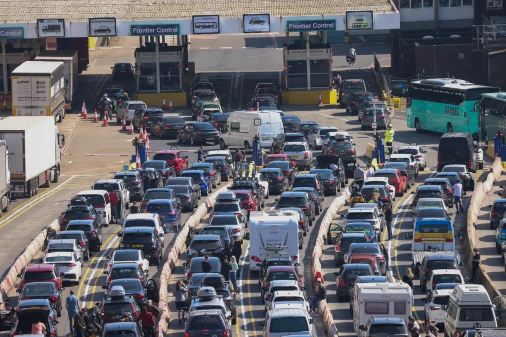 Easter Travel Hell at Dover: Storm Nelson and Long Queues Leave Thousands Stranded