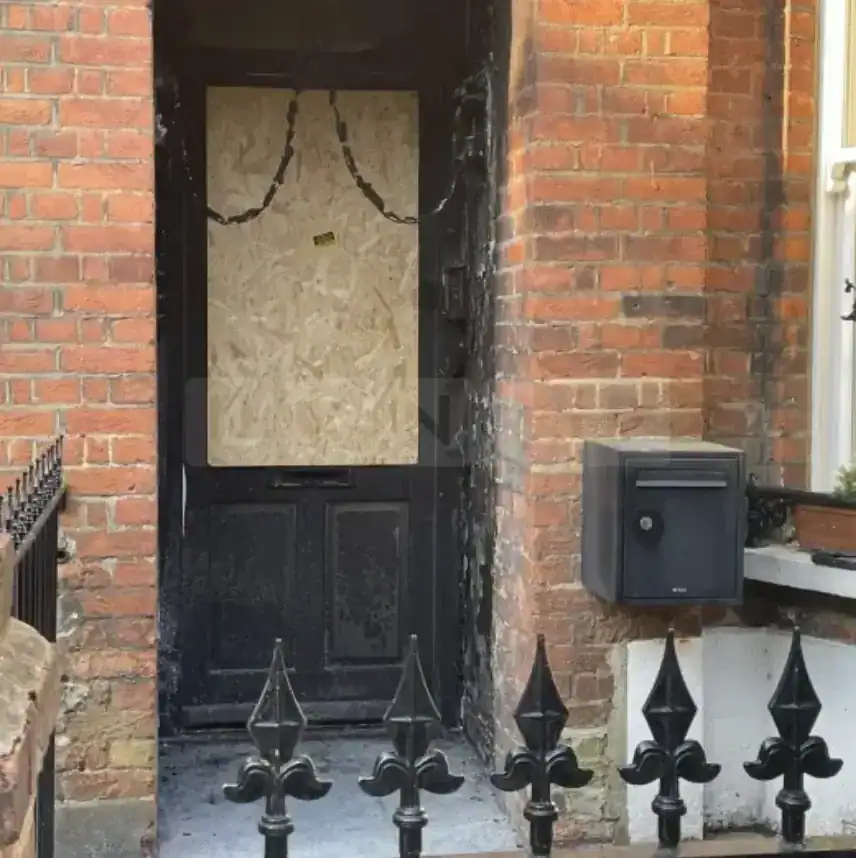 Third Man Arrested in Keir Starmer-Linked Arson Probe as Police Urge Public to Help