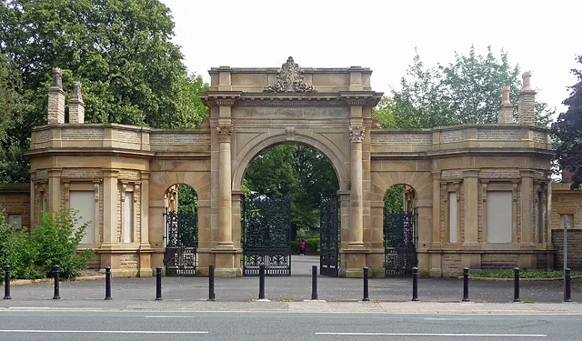 Gorse Hill Pervert Shocks Girls with Indecent Exposure Near St Mark’s Park – Police Seek Help