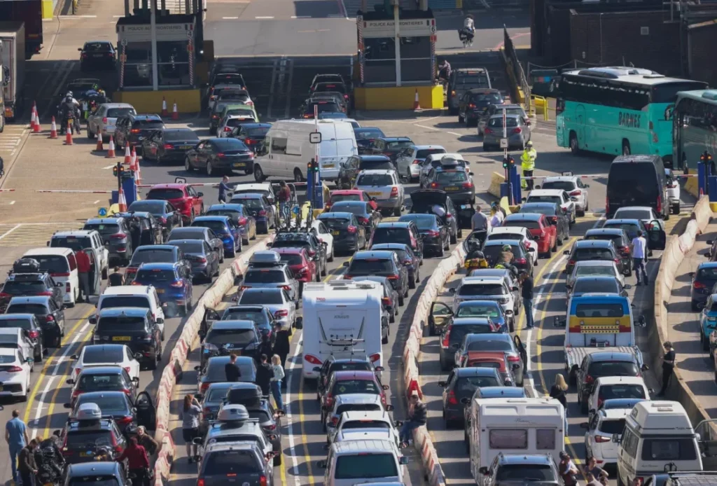 Extended Delays Expected at Dover Amid Bank Holiday Heatwave Warnings