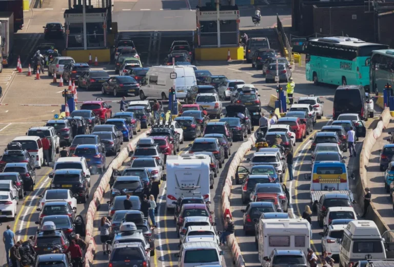 Extended Delays Expected at Dover Amid Bank Holiday Heatwave Warnings