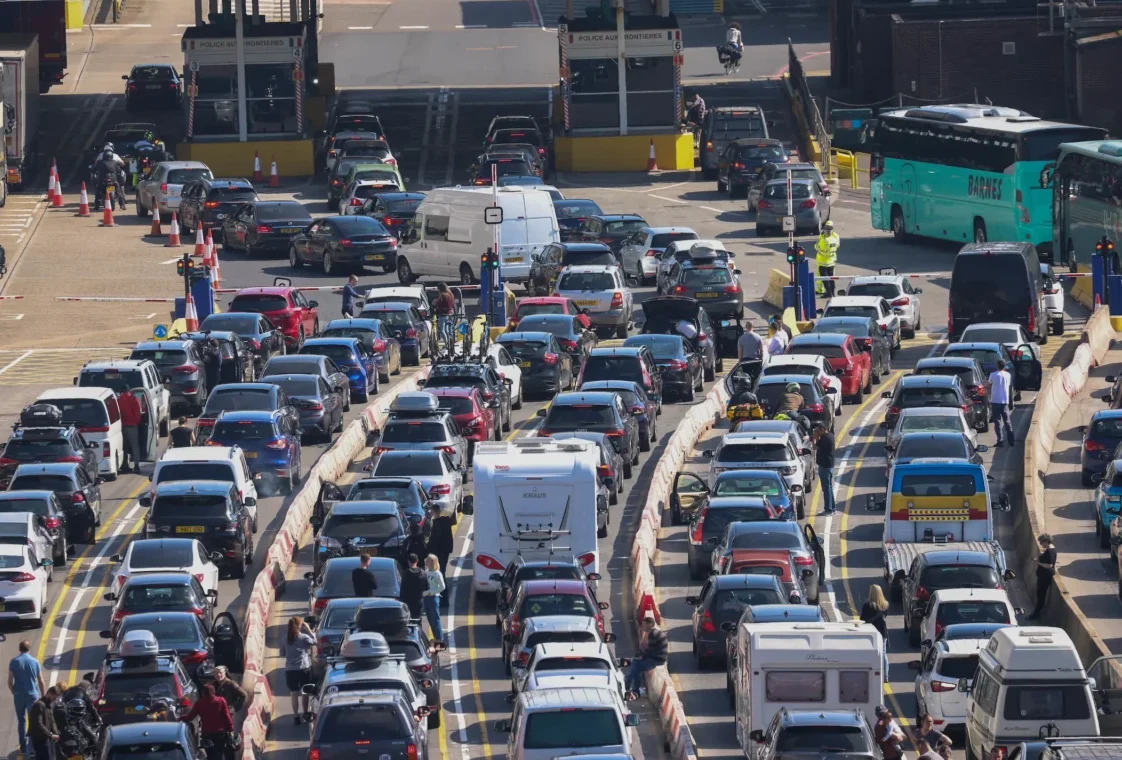Extended Delays Expected at Dover Amid Bank Holiday Heatwave Warnings
