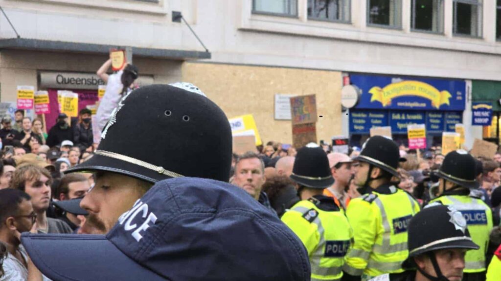 Police Issue Travel Alerts Ahead of Weekend Protests