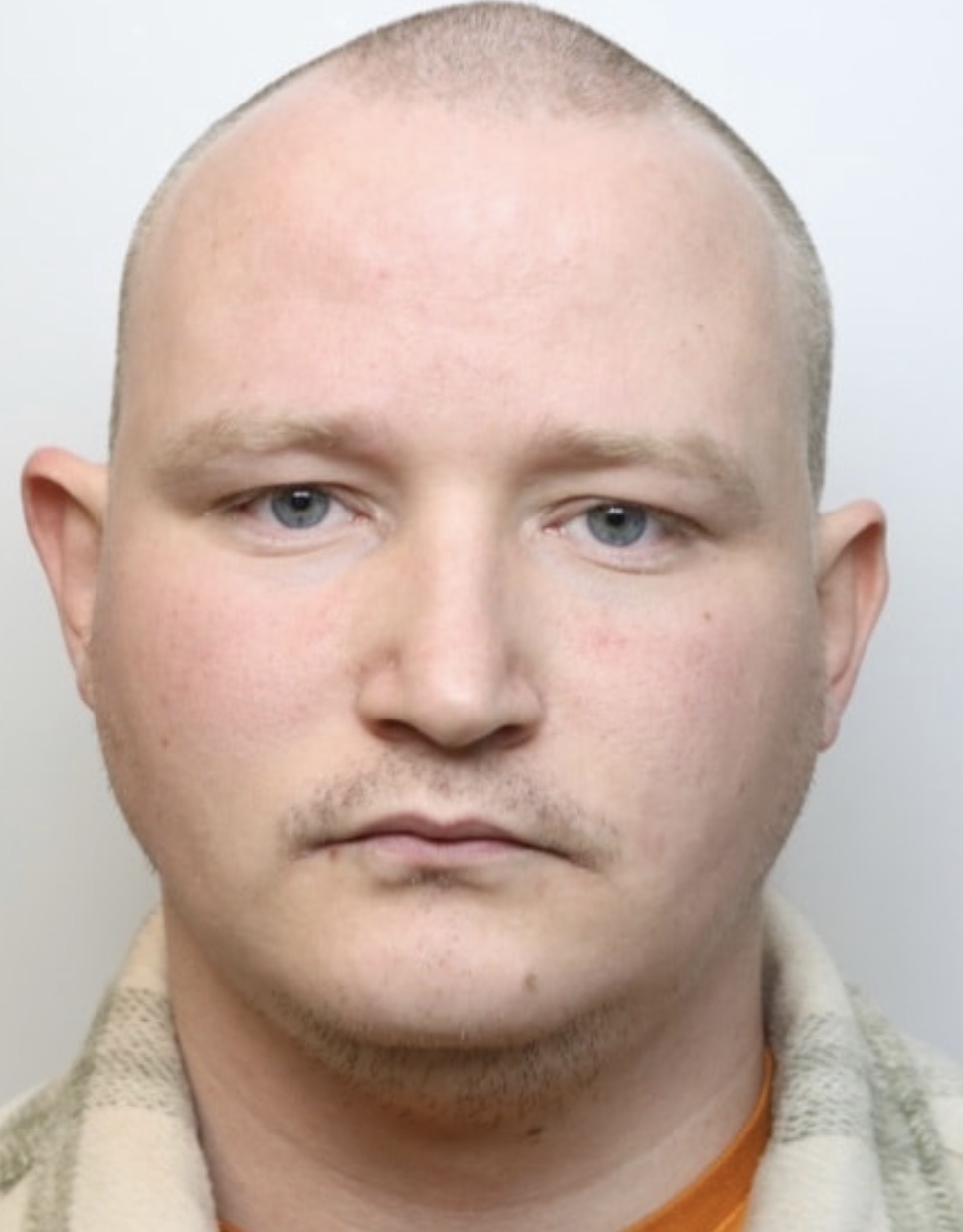 Swindon sex offender who posed as teenage girl online jailed for child sex offences